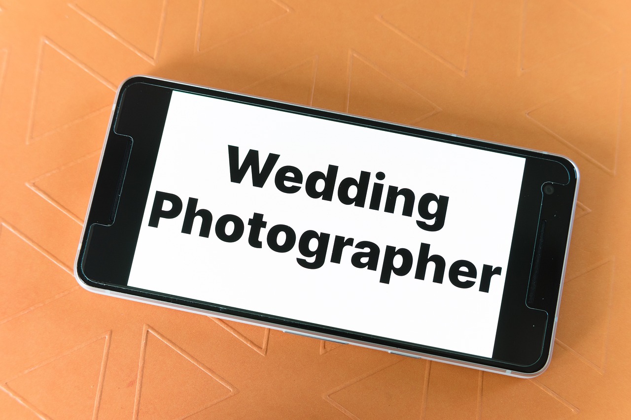 Jakie porady dla fotografów ślubnych warto poznać?